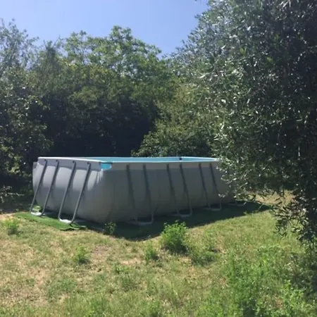 House With Swimming Pool In Assisi בית נופש